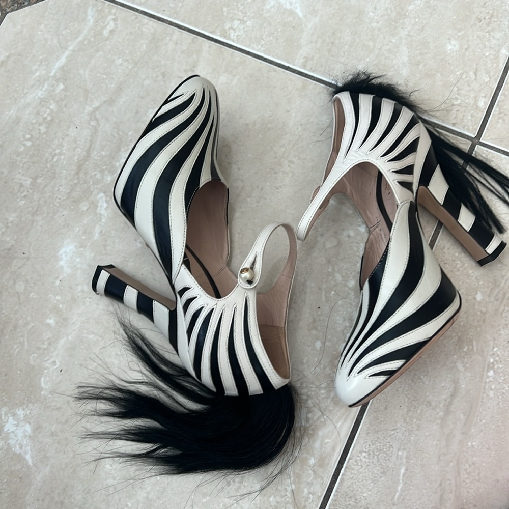 Gucci Black and White Zebra-Stripe Mary Jane Heel with Tail Detail - Picture 12 of 14